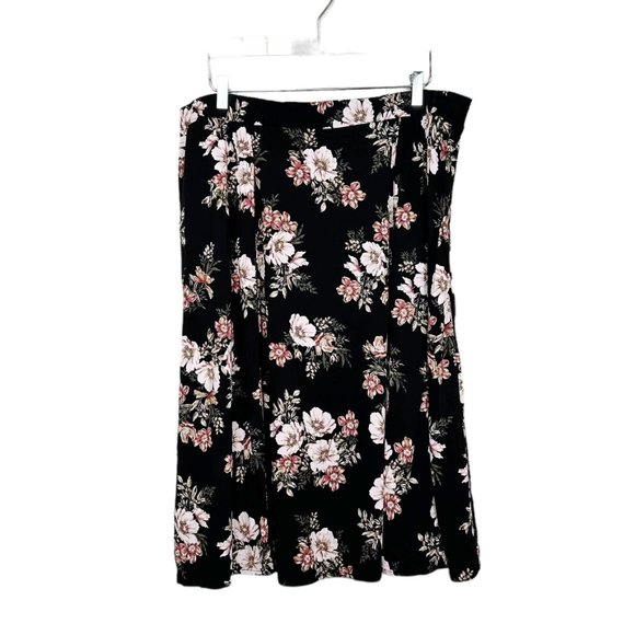 Torrid | Black Floral Stretch Challis Slit A-Line Midi Skirt - Picture 8 of 9